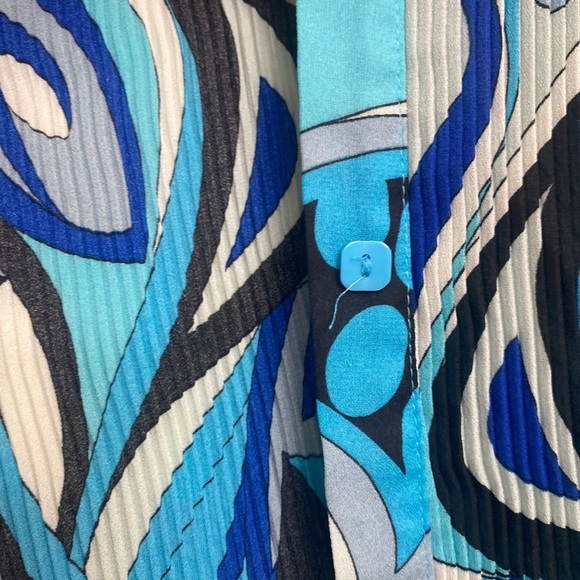 SOLD- paisley balloon sleeve groovy button up - Picture 9 of 9